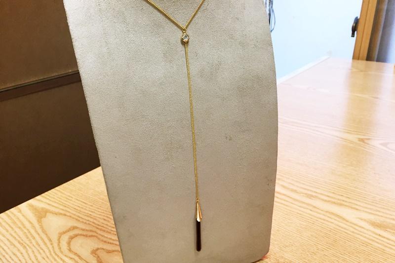 [Ozel] Casual Mood Glossy Brass Cubic Necklace